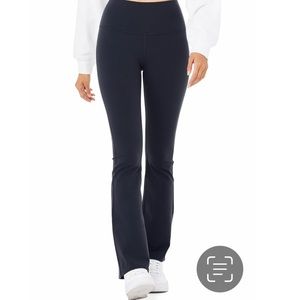 Airbrush High-Waist 7/8 Bootcut Legging - true navy